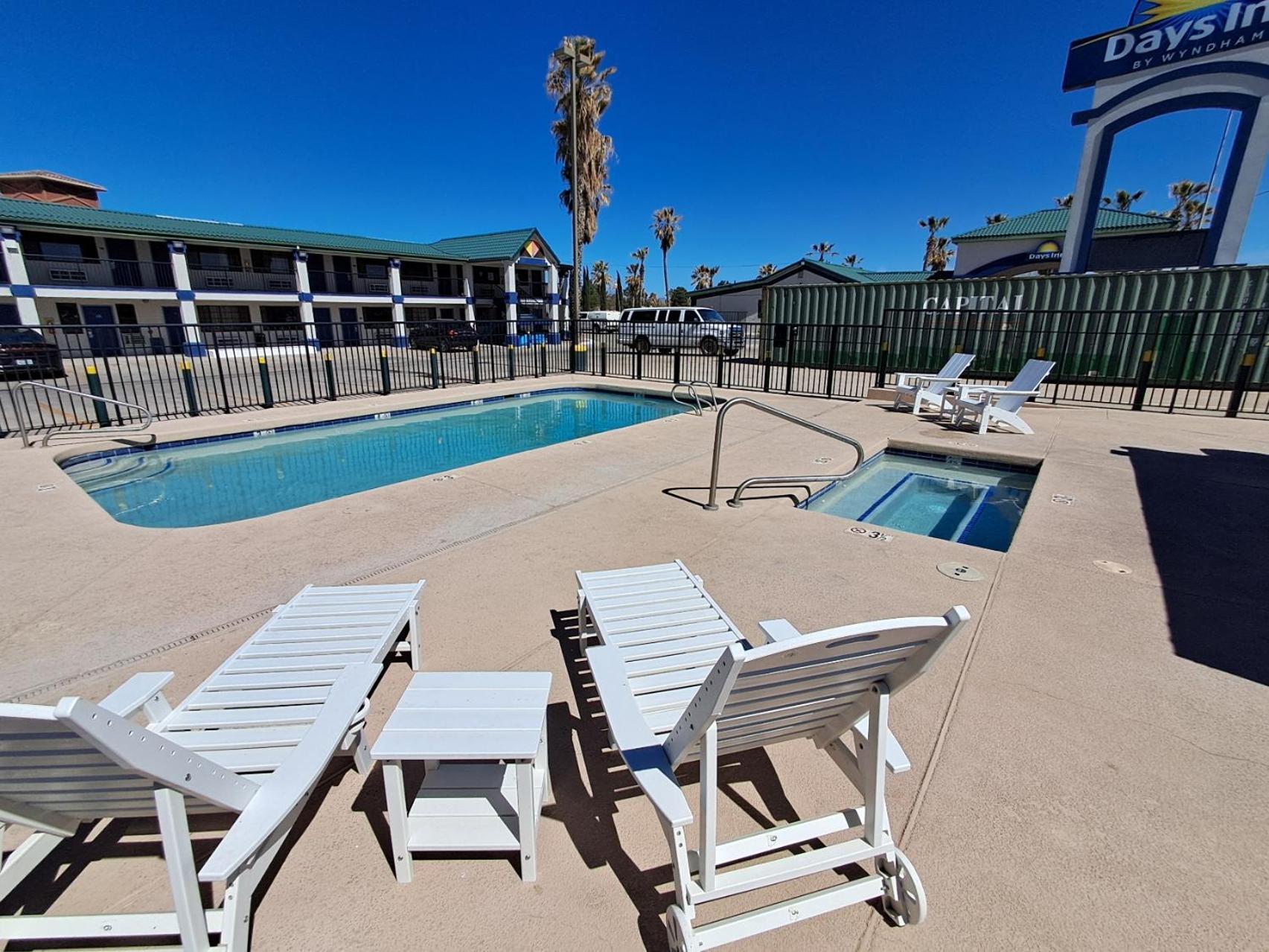 Days Inn By Wyndham Safford, Az Экстерьер фото